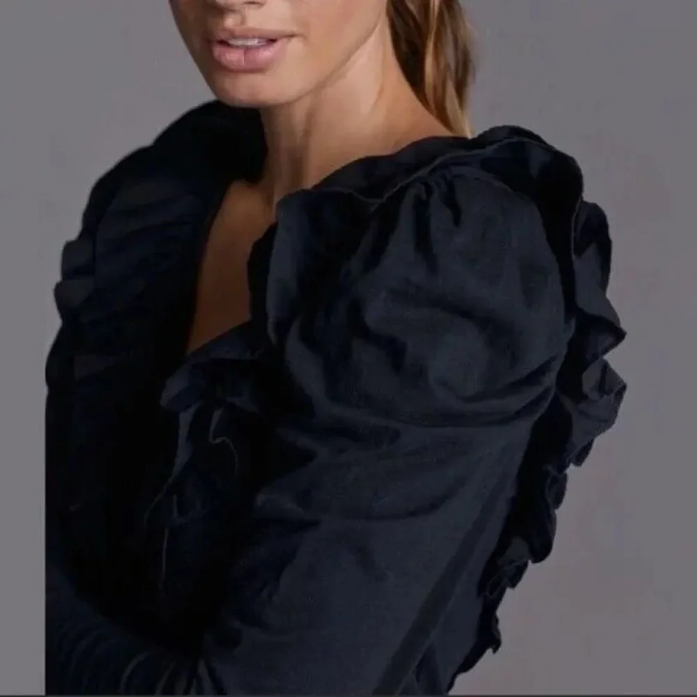 ANTHROPOLOGIE Long Sleeve Black Ruffled V-Neck Top - Picture 4 of 11